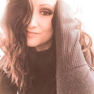 Meet your Posher, Emilye